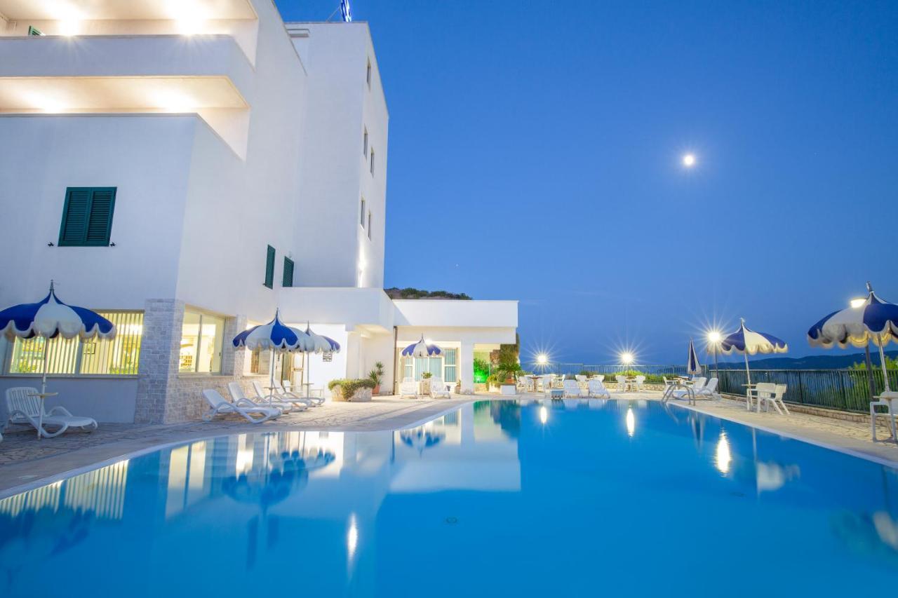 Апарт готель Svevo Sea House В'єсте Екстер'єр фото
