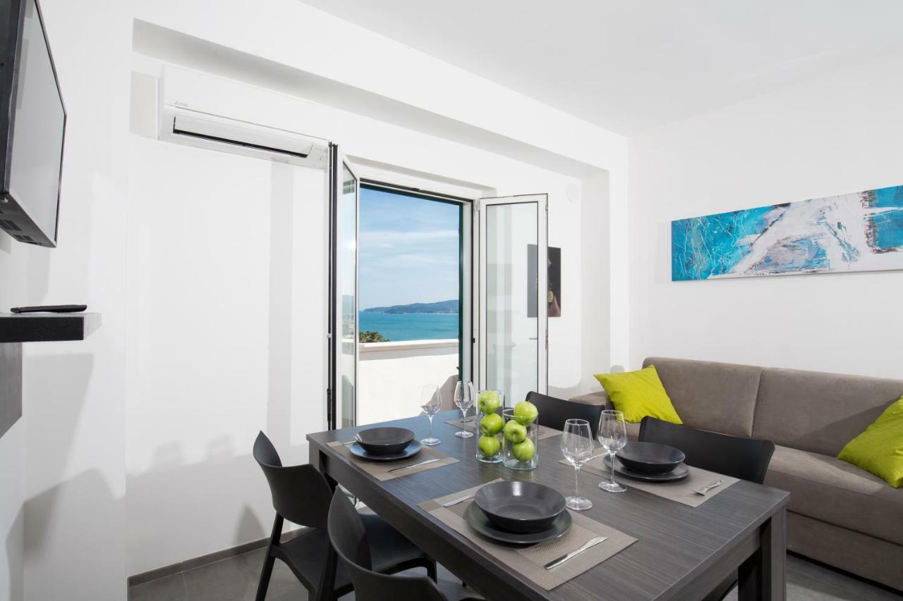 Апарт готель Svevo Sea House В'єсте Екстер'єр фото